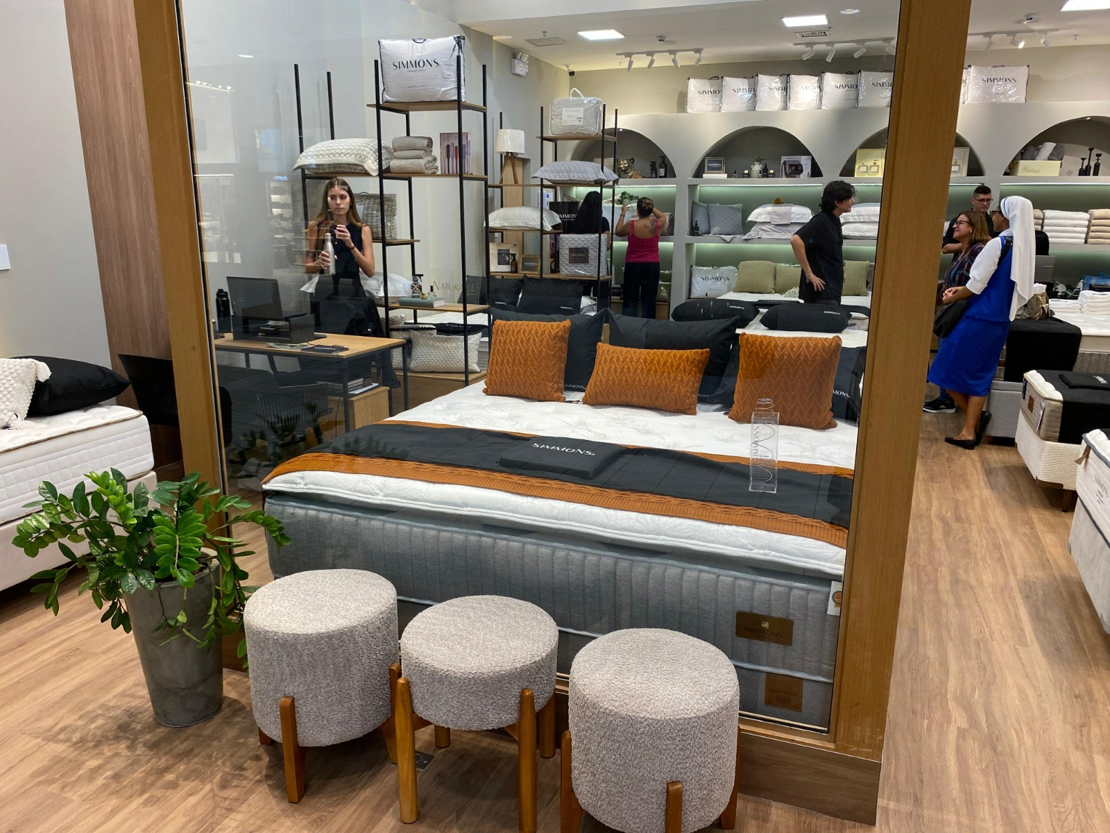 No momento você está vendo Rede americana de colchões inaugura primeira loja em shopping baiano