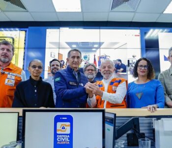 Lula dispara alarme da Defesa Civil