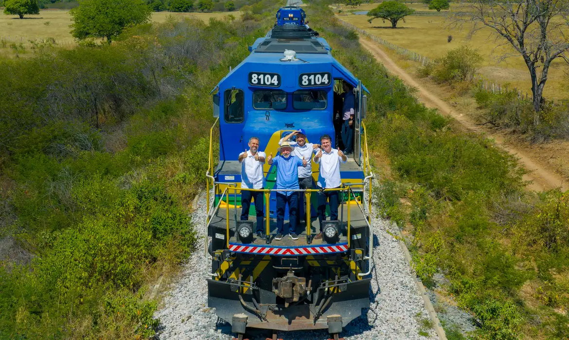 No momento você está vendo Governo destina mais R$ 1,4 bilhão para obras da Transnordestina