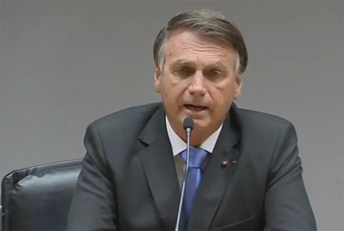 No momento você está vendo Bolsonaro é alvo de operação da PF e terá de usar tornozeleira eletrônica