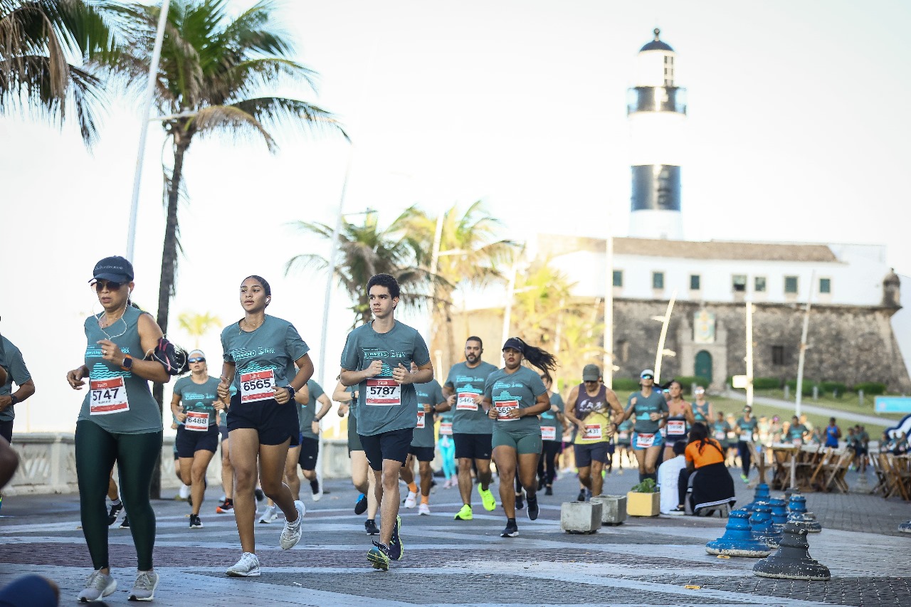 No momento você está vendo Etapa Shopping Barra da meia maratona Santander Track&Field Run Series acontece no Dia dos Pais