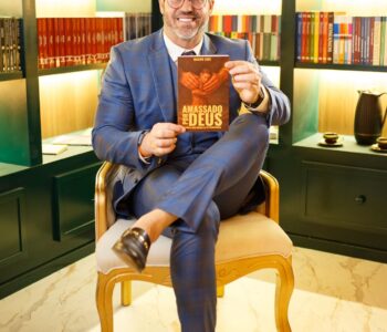 Magno Luis estreia na literatura com o livro “Amassado por Deus”