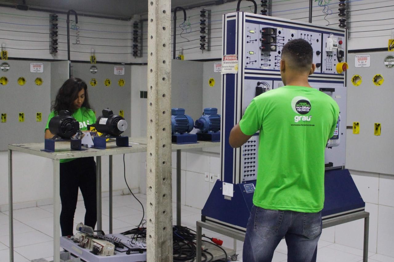 No momento você está vendo Grau Educacional oferece mais de 1.300 bolsas integrais por meio do programa Grau Social 2025