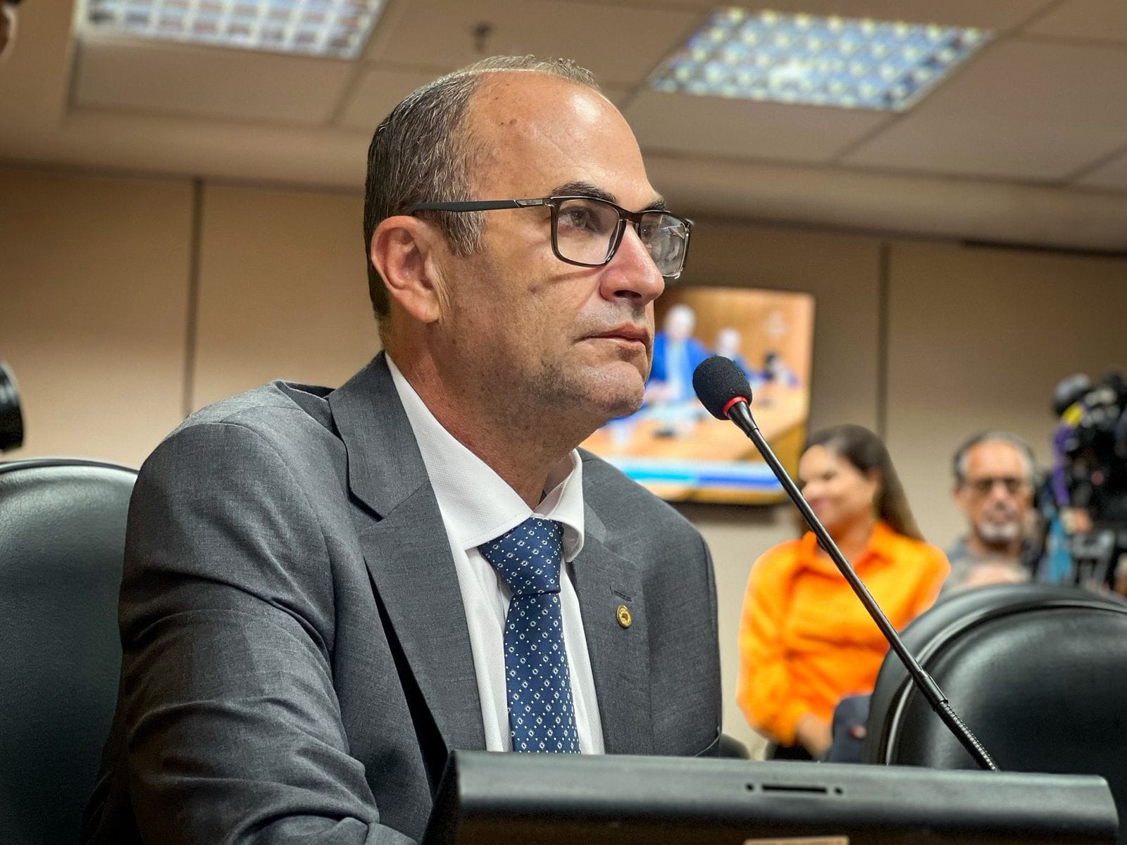 No momento você está vendo Hassan aplaude investimentos nas rodovias, mas defende revisão de concessão das BRs 324 e 116