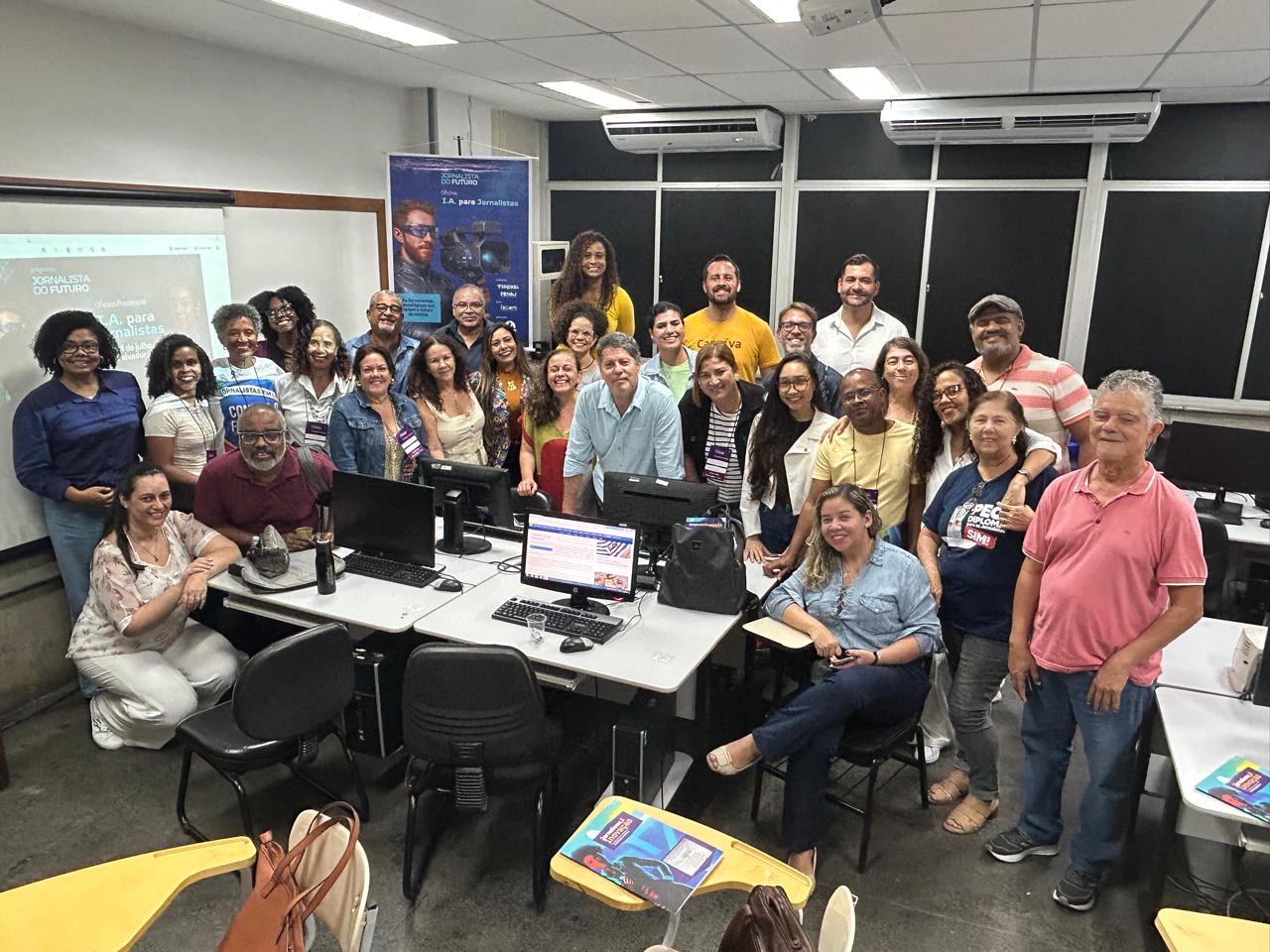 No momento você está vendo Oficina de IA do Sinjorba conecta jornalistas baianos ao futuro da comunicação