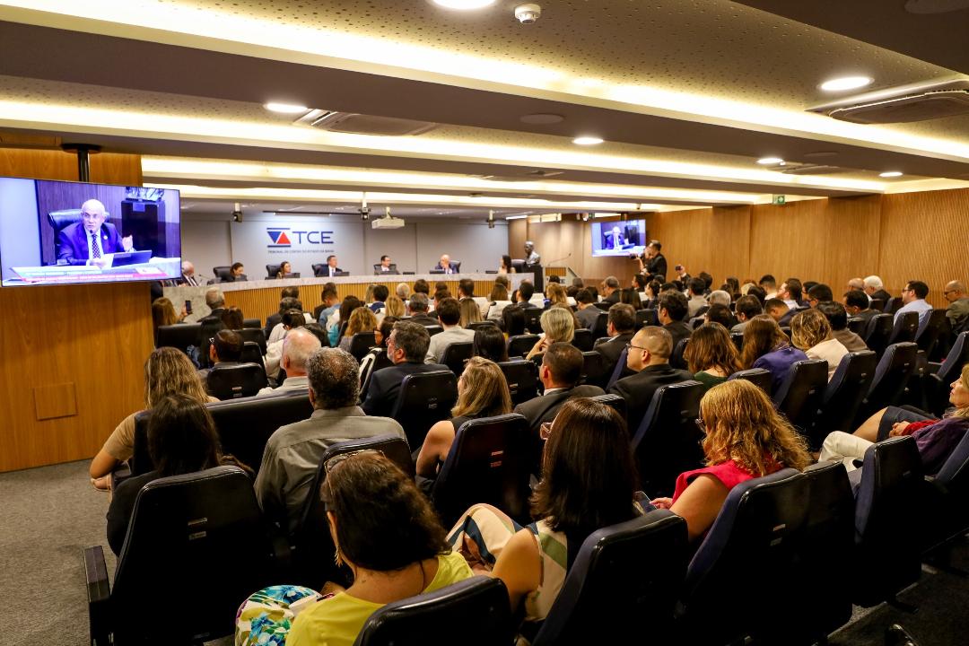 No momento você está vendo TCE propõe aprovação das contas do governador, com ressalvas e recomendações