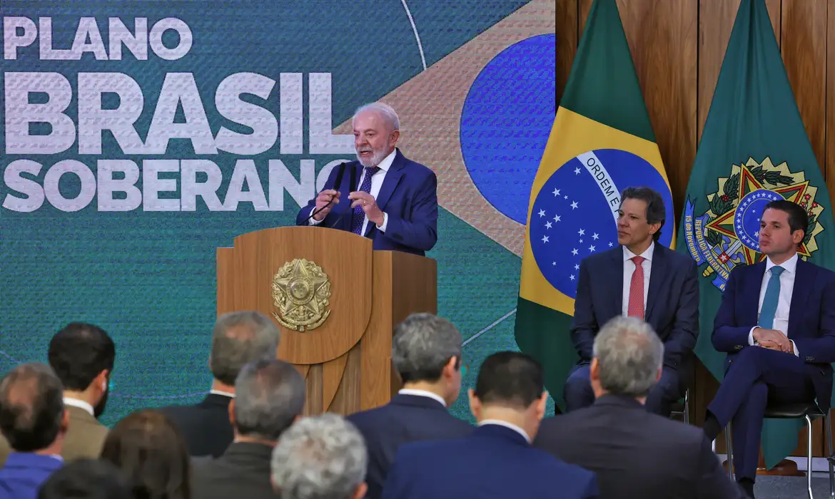 No momento você está vendo “Mundo está ávido para fazer negociação com o Brasil”, afirma Lula