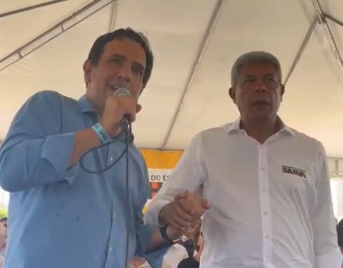 No momento você está vendo Na contramão de ACM Neto, prefeito do União Brasil nega que Jerônimo esteja fazendo cooptação