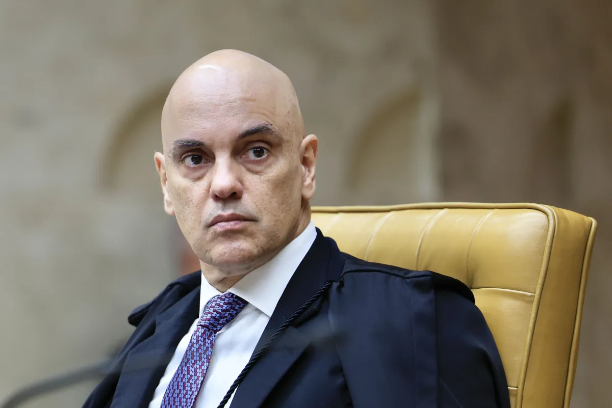 No momento você está vendo Moraes diz que “vai ignorar as sanções que lhe foram aplicadas”