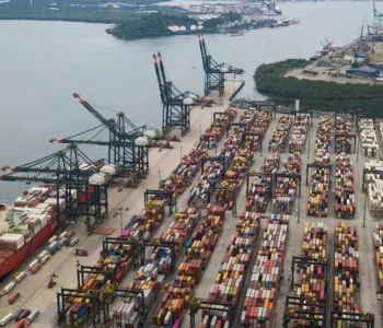 Tarifaço sobre parte de exportações brasileiras entra em vigor hoje