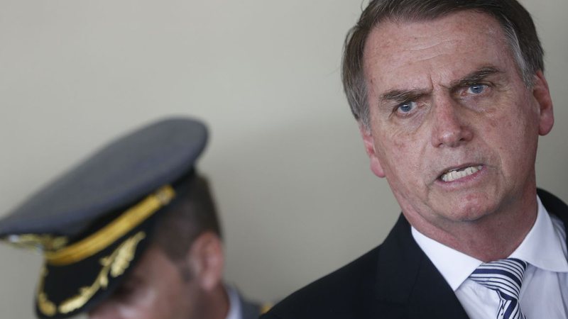 No momento você está vendo Datafolha: 48% dos brasileiros defendem prisão de Bolsonaro por trama golpista