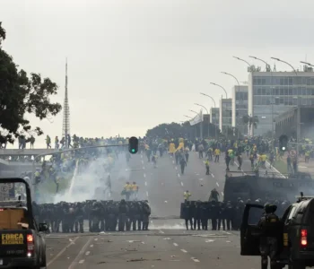 STF responsabilizou 1.190 pessoas por atos antidemocráticos de 2023