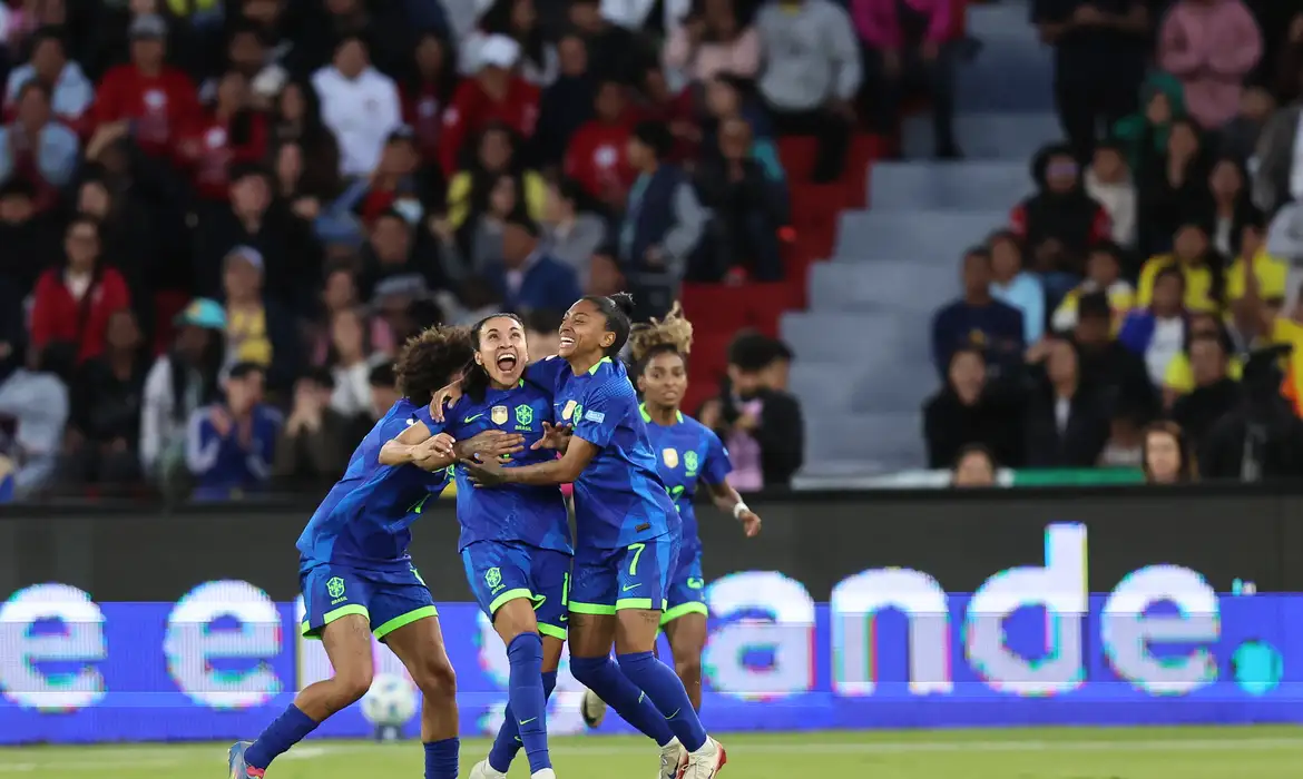 No momento você está vendo Em final emocionante, Brasil bate Colômbia e é campeão da Copa América