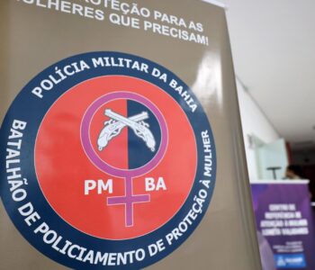 Mulher pede pizza ao 190 e escapa de ameaça de ex-companheiro
