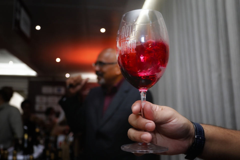 No momento você está vendo GRANDE HOTEL SESC ITAPARICA RECEBE 1ª EDIÇÃO DA ROTA DO VINHO