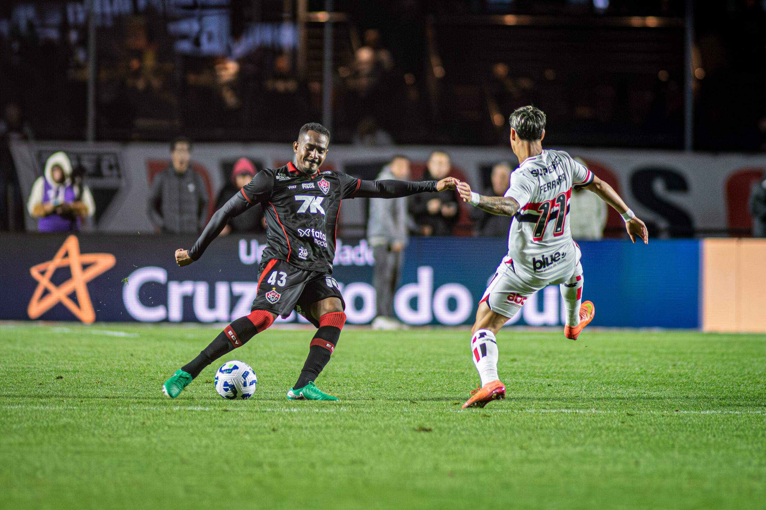 No momento você está vendo Vitória perde no Morumbi e não quebra tabu contra São Paulo