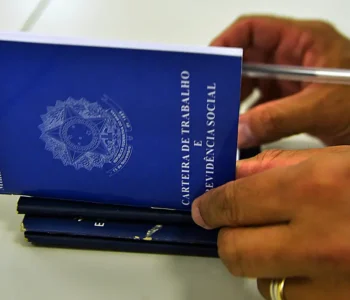 Brasil cria mais de 147 mil empregos com carteira assinada em agosto