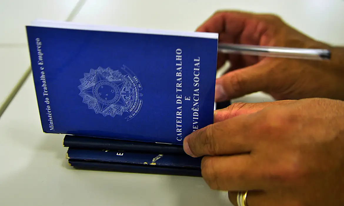 No momento você está vendo Brasil cria mais de 147 mil empregos com carteira assinada em agosto