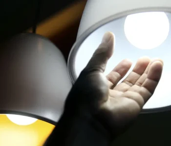 Gratuidade em conta de luz para baixa renda vai à sanção presidencial