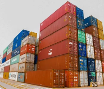 Balança comercial tem saldo positivo de US$ 6,1 bi em agosto