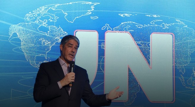 No momento você está vendo William Bonner anuncia saída da bancada do “Jornal Nacional”