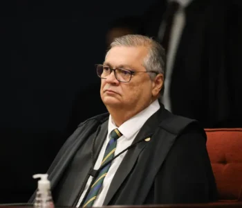 PF vê possível ligação de ameaças a Dino e milícias digitais