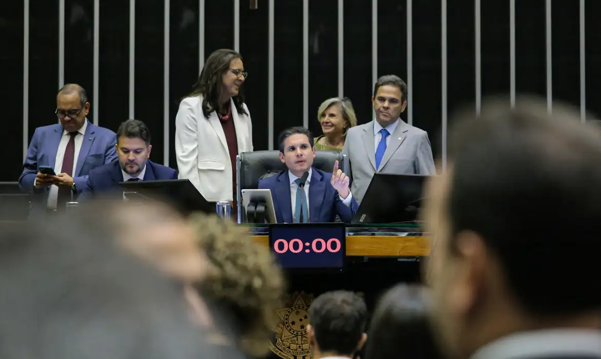 No momento você está vendo PEC da Blindagem pode barrar ações contra corrupção no uso de emendas