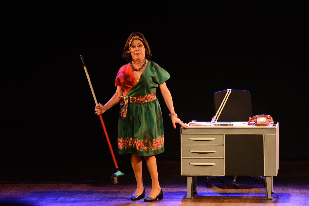 No momento você está vendo Aleluia prepara caruru para dois no Teatro Módulo