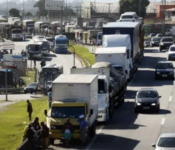 Dia do Caminhoneiro lembra importância de políticas para a categoria