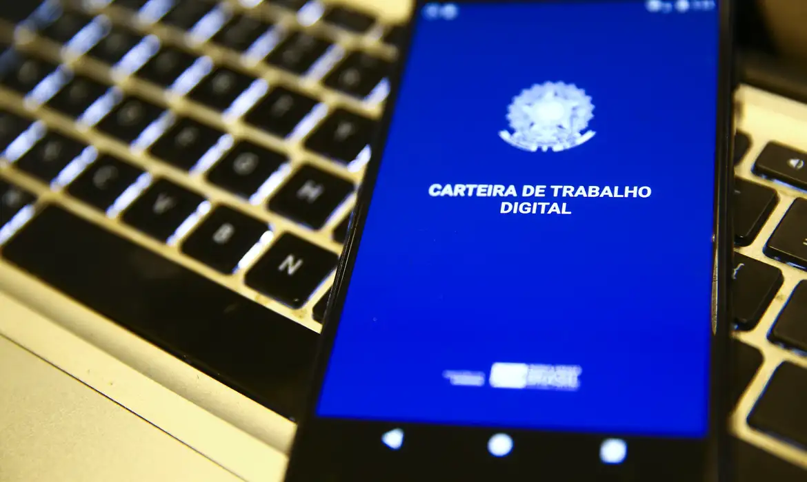 No momento você está vendo Com mercado aquecido, 53,8% descartam perda de emprego