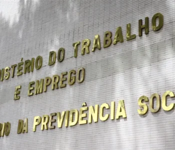 Governo notifica patrões sobre atraso do FGTS de empregadas domésticas