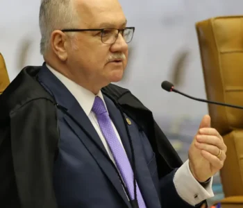 STF inicia cerimônia de posse de Fachin na presidência da Corte