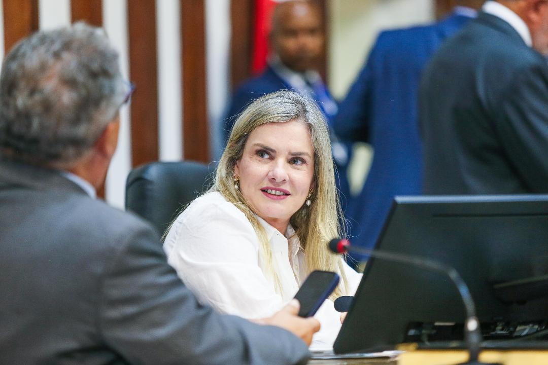 No momento você está vendo Ivana Bastos recebe Coletivo Negro e garante apoio a evento sobre Justiça Climática e Racismo Ambiental