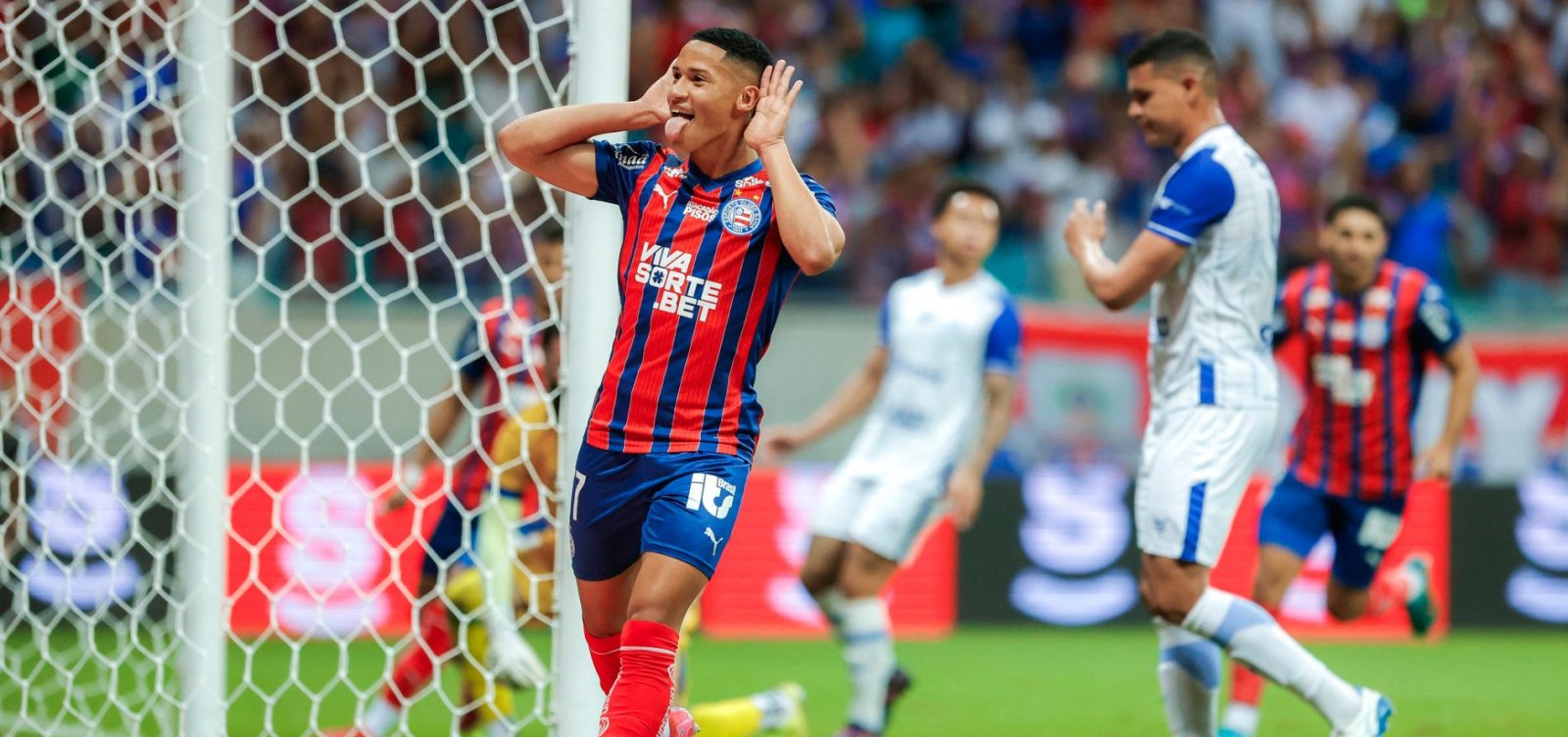 No momento você está vendo Bahia atropela Confiança e sagra-se Campeão do Nordeste pela quinta vez