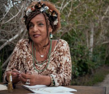 “Cartas Para” reúne Elisa Lucinda, Paulina Chiziane e Raquel Lima em documentário sobre escritoras