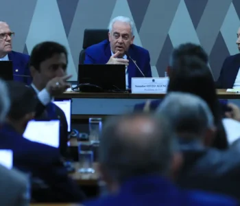 PEC da Blindagem abre portas do Congresso ao crime, diz relator