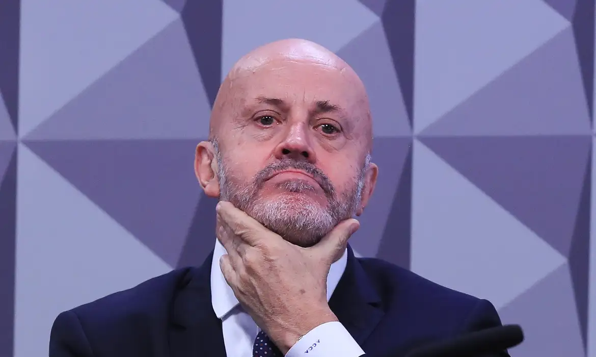 No momento você está vendo “Careca do INSS” promete entregar à PF documentos que provam inocência