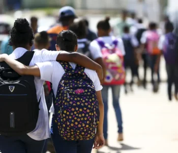 Governo amplia mobilização de vacina contra HPV em jovens até dezembro
