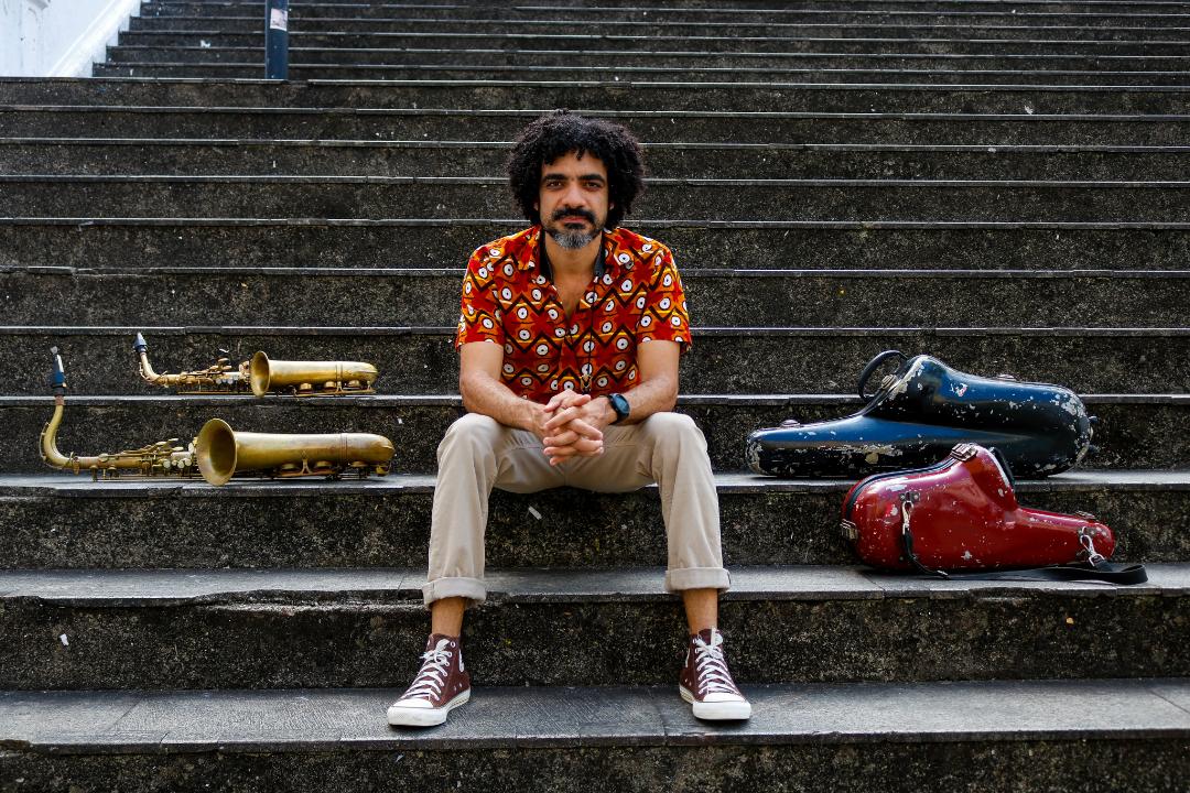 No momento você está vendo Nilton Azevedo Choro 4têto é o convidado do “Segundas do Chorinho” na Varanda do Sesi