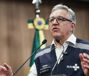 Casos suspeitos de intoxicação devem aumentar no país, diz ministro