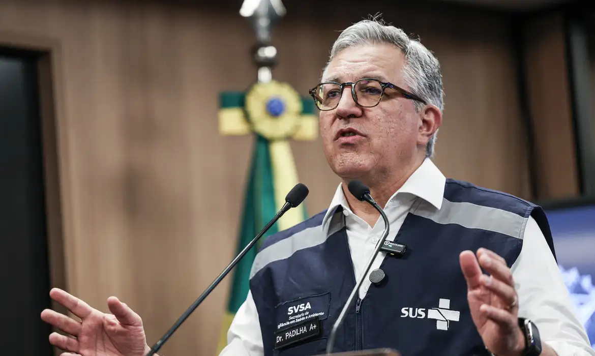 No momento você está vendo Casos suspeitos de intoxicação devem aumentar no país, diz ministro
