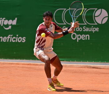 Sol e calor marcam o início das oitavas no Costa do Sauípe Open