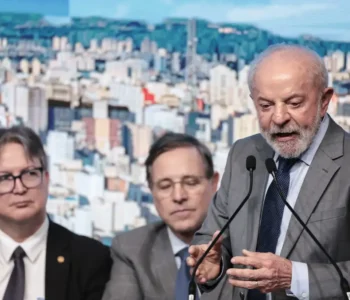 Lula critica decisão do Congresso de não taxar mais ricos, bets e fint