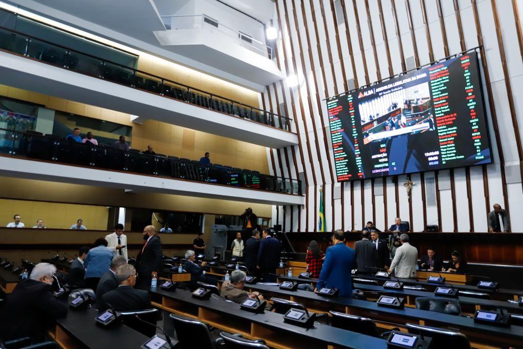 No momento você está vendo Deputados baianos viajam para Europa e recebem diárias polpudas