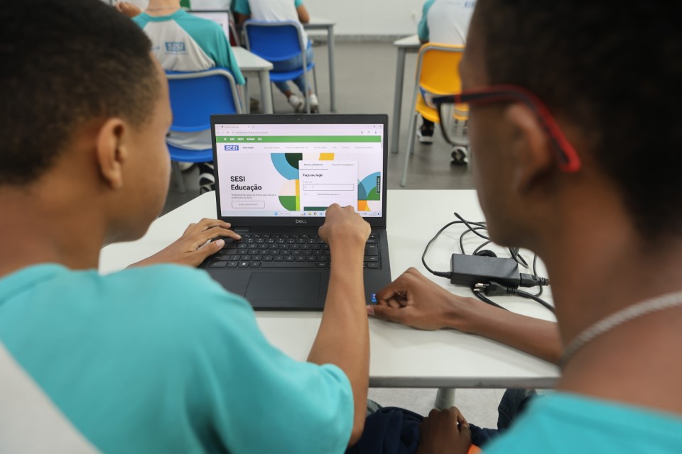 No momento você está vendo Escola SESI Bahia oferece 260 bolsas integrais para o Ensino Médio em 2026