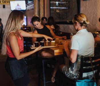 Bares e restaurantes projetam alta no faturamento durante o fim de ano