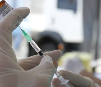 Campanha Nacional de Multivacinação começa hoje em todo o país