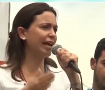 Venezuelana ganha o Nobel da Paz e o dedica a Trump