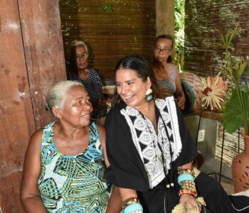 CASA ROSEMBERG E THEREZA PRIORE LANÇAM MOSTRA QUE CELEBRA O FEITO À MÃO