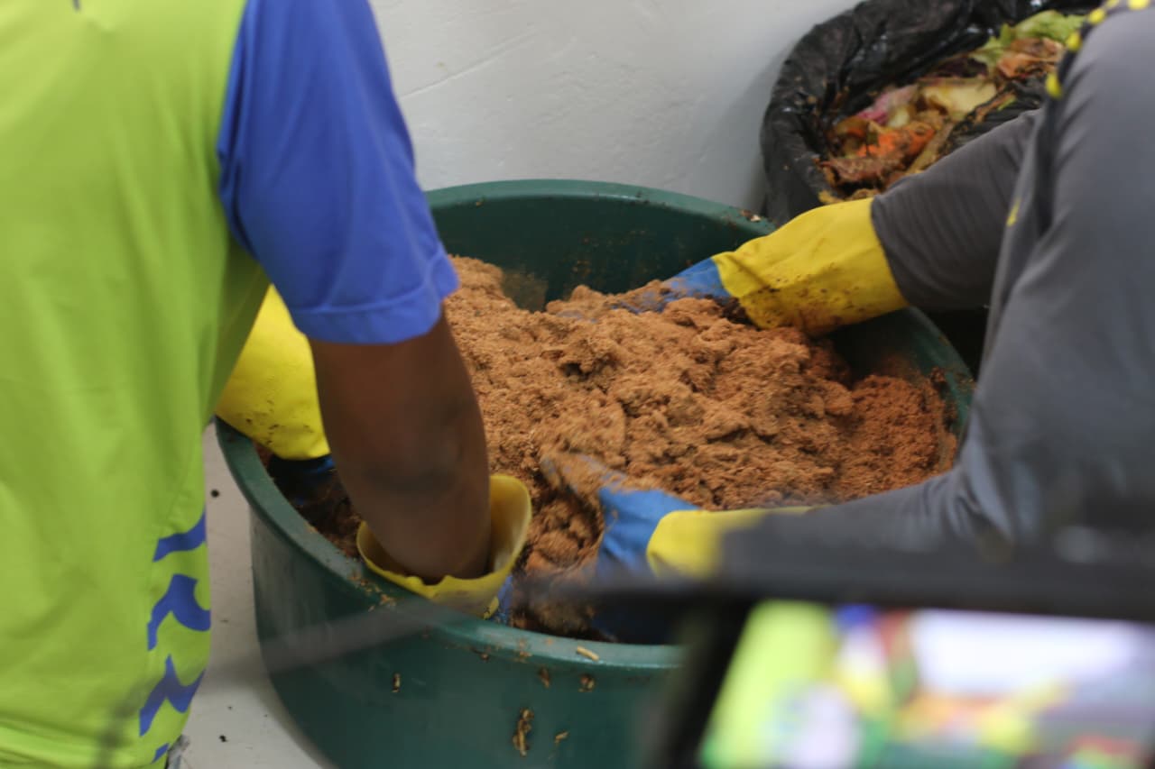 No momento você está vendo Tecnologia baiana revoluciona compostagem e reduz emissões de carbono